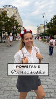 Jest taka minuta w roku, podczas której na chwilę wszystko się zatrzymuje. Minuta ciszy, by upamiętnić bohaterów Powstania Warszawskiego i wszystkich, którzy walczyli o naszą Polskę. 🇵🇱

Ze wzruszeniem słuchałam wczoraj przemówień na Starym Mieście. Obyśmy nigdy nie musieli doświadczać podobnych wydarzeń. 🥹

Czy jest dzień lub święto, które ma dla Was szczególne znaczenie? ✨ 
 
 
 
 

 
#powstaniewarszawskie #warszawa #godzinaw #jestemzpolski #pioremprzezswiat