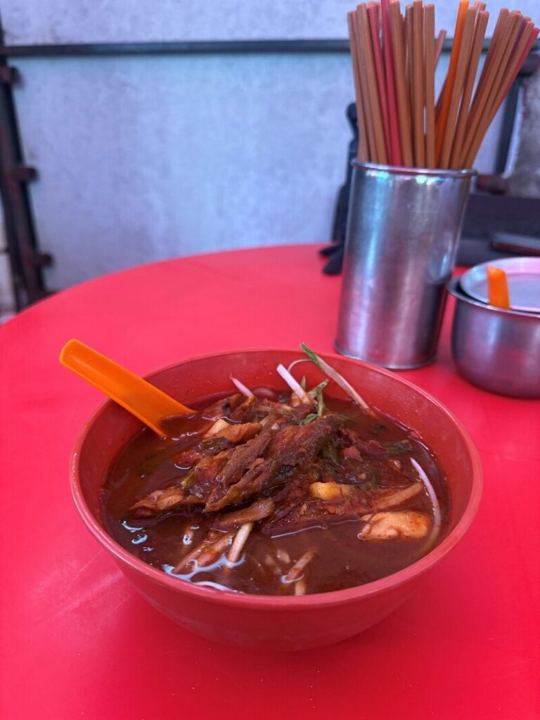Co jeść w Malezji Asam Laksa